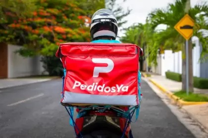 Los nuevos endeudados: repartidores piden préstamos a las apps y ya deben casi 1 millón de pesos en promedio